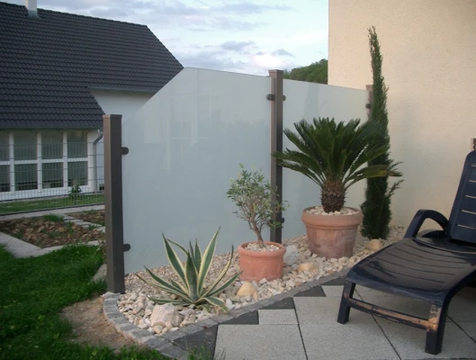 Sicht- und Windschutzwand