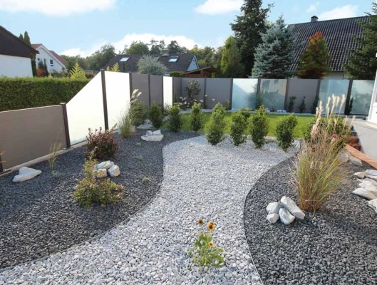 Sicht- und Windschutzwand