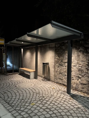 Schutzdach Bushaltestelle