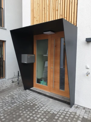 Eingang Schutz aus Metall