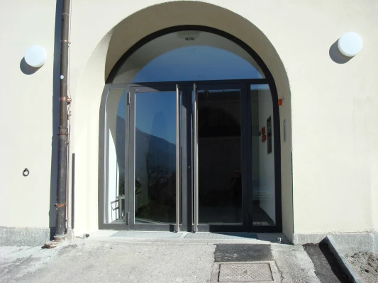 Bogentüre nach Mass