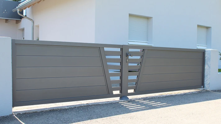Drehtor aus Aluminium